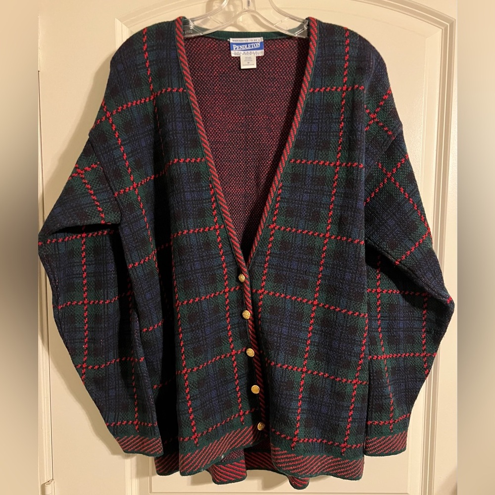 Vintage Pendleton Medium Green Red Navy
Plaid Wool Cozy Button Cardigan